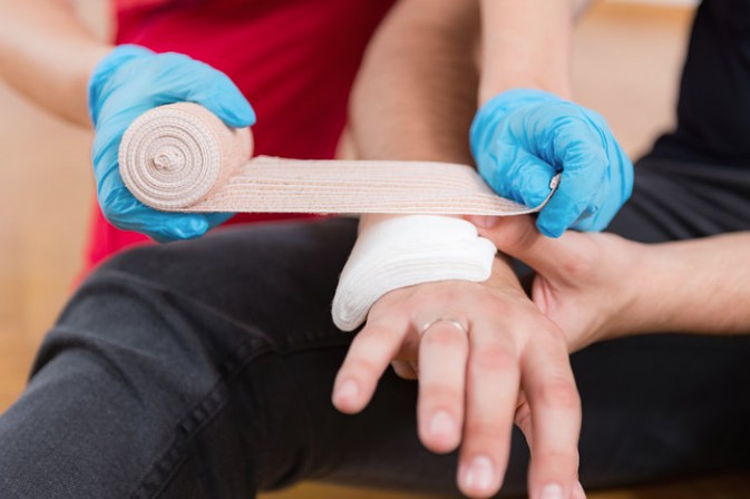 1 Day Emergency First Aid (10 Persons)